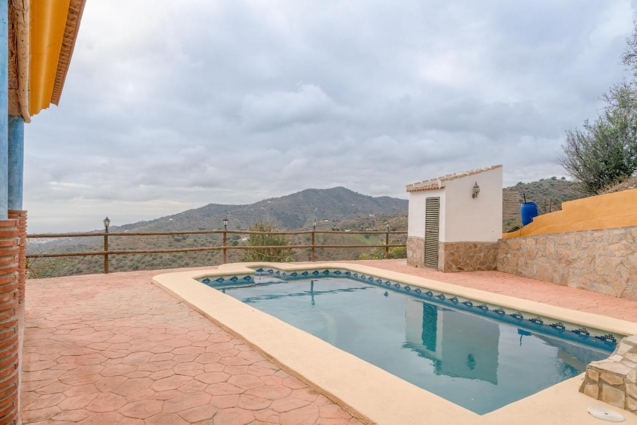Cortijo La Encina Villa Sayalonga Exterior foto